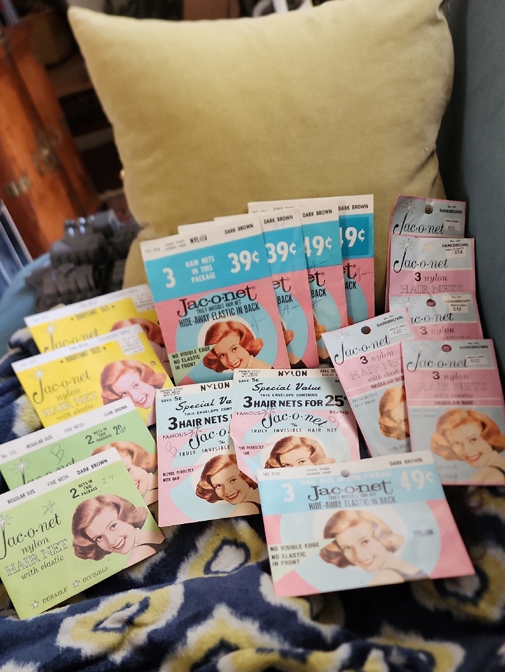 16 Jac-o-net Vintage Nylon Hair Nets Assortment - Pastel Packaging